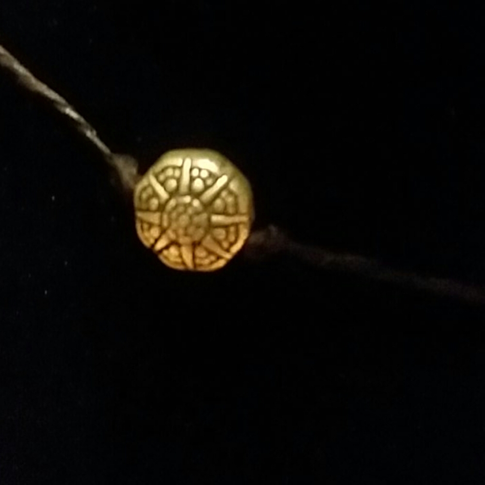 CONCRETE PENDANT NECKLACE - Picture 3 of 3